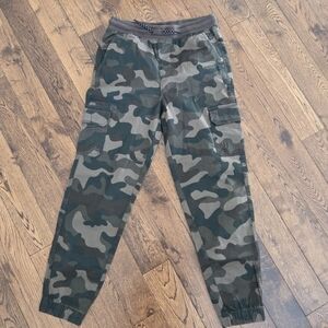 Sonoma Kids Camouflage Joggers - Green Size Medium 10/12
